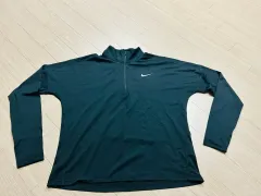 ナイキ 長袖 ブラック ハーフネック