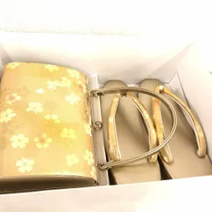 【訳あり特価・匿名配送OK】草履 バッグ セット ／ Zori Sandals & Handbag Set 金×桜柄 [Lサイズ] 振袖・卒業式に◎ 和装小物