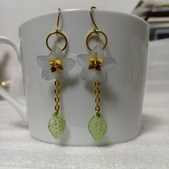 ☆300円ピアス 28. チェコビーズ/フラワーリング