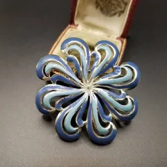 1940年代 Coro ブルー エナメル 植物 モチーフ リース ヴィンテージ フラワー ブローチ 大ぶり シルバー/青トーン AJN