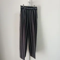 【Gianfranco Ferré　ジャンフランコ・フェレ】レディースパンツ　Mサイズ　ストライプ