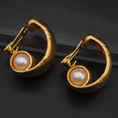 H306 YUKIKO HANAI ユキコハナイ イヤリング フープ フェイクパール ゴールド デザイン コスチュームジュエリー