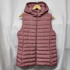ベリーシアン フード グースダウン ダウンベスト ピンク レディース