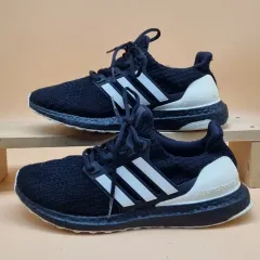 アディダス ウルトラブースト ブラック スニーカー 260