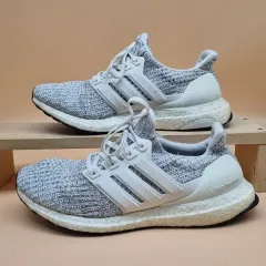 アディダス ウルトラブースト メンズスニーカー 260