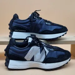 ニューバランス 327 ブラック スニーカー 230