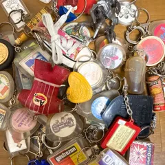 【C】50個 フレンチキーホルダー ヴィンテージ まとめて まとめ売り 大量 セット 卸売 60s 70s 80s 90s 素材 アクセサリー ディスプレイ 世田谷ベース DIY フランス雑貨 カスタム グッズ アイテム カフェ 広告 蚤の市 可愛い P623