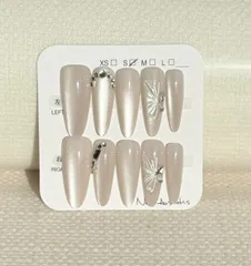 ネイルチップ　ホワイト系　微粒子マグネット　バタフライデザイン　ストーン装飾　ロングポイント　１０枚セット　秋冬　バレンタイン　ホワイトデー　卒業式　プレゼント