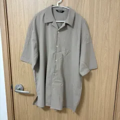 ベージュ半袖 シャツ