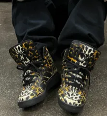 2025年最新】ジェレミースコット レオパードの人気アイテム - メルカリ