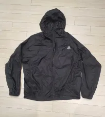 ナイキ ACG シンダーコンドラム ウィンドブレーカー (XL)