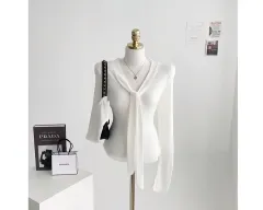 新品 白 タイ リボン ニット 長袖