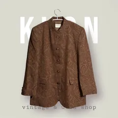 昭和レトロジャケット　ヴィンテージジャケット　ペイズリー柄ジャケット　総柄ジャケット　テーラードジャケット　ヴィンテージコーデ　トレンドカラー　ブラウン　オーバーサイズ