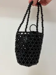 ブラックビーズハンドバッグ