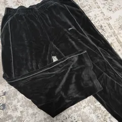 PUMA　プーマ　トラックパンツ　ベロア　ベルベット　ブラック　BLACK　黒　ジャージ　レディース　中古　古着　Vintage