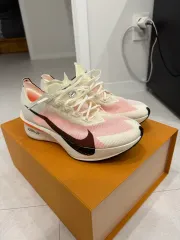 2025年最新】nike ヴェイパーフライ4%の人気アイテム - メルカリ