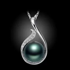 ネックレス　黒蝶真珠　シンプル　高級感白鳥　925シルバー　CZダイヤ　12mm