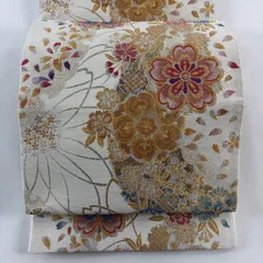 【美品】 袋帯 秀品 桜 花びら 刺繍 金糸 クリーム 六通 正絹 【中古】