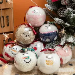 クリスマス限定フリース靴下セット 4 足入り 雪だるま・サンタデザイン 暖かみある室内靴下