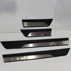 アクシスパーツ　ドライカーボン　レヴォーグVN カーゴステップ アクシスパーツ ドライカーボン レヴォーグVN カーゴステップ - メルカリ