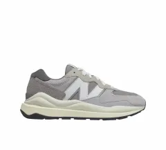 ニューバランス 5740 グレー 出品