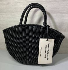 Item thumbnail for item f1194672-56e2-4061-a462-dcfb8ed6d92a