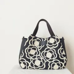 ハンドメイド　トートバッグ　チューリップバッグ　バルーンバッグ　カメリア柄　花柄　可愛いバッグ　お散歩バッグ　ショルダーバッグ