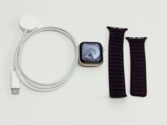 美品】Apple Watch SE 第2世代/GPS/40mm/A2722/スターライト〈MA9D4J/A 