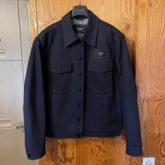 未使用級/L FENDI テーラードジャケット　ダークネイビー　伸縮　スティッチ テーラードジャケット – 買えるLEON