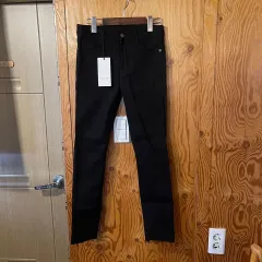 2025年最新】GUCCI メンズ チノパンの人気アイテム - メルカリ