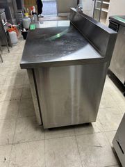 7209【程度良好】2025年製 冷蔵サンドイッチコールドテーブル 蒸発装置