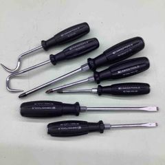 Item thumbnail for item 192dfc15-6f2b-45b2-b5ee-fd0e2c713029