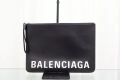 バレンシアガ ロゴ クラッチバッグ 630626 1lzk3 1090