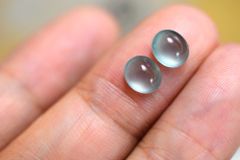 鑑別書付き・氷種K18ロータスの花ペンダント・A貨ミャンマー産天然翡翠