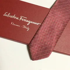 未使用級 サルヴァトーレフェラガモ Salvatore Ferragamo ネクタイ シルク100% レッド ガンチーニ柄 2511-402