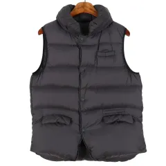 2025年最新】アンダーカバー ダウンベストの人気アイテム - メルカリ