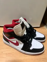 ナイキ エアジョーダン 1 ミッド 260 出品