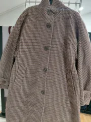 サースデーアイランド コート