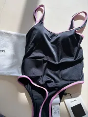 2026年最新】CHANEL 水着の人気アイテム - メルカリ