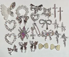 No.676 ネイルパーツ　デコパーツ　まとめ売り　蝶　パール　シルバー