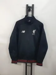 2025年最新】リヴァプール トラックジャケットの人気アイテム - メルカリ