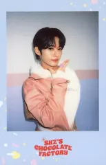 【中古】コレクションカード(男性) Stray Kids/Lee Know(リノ)/枠水色/「Stray Kids 2ND #LoveSTAY ‘SKZ’S CHOCOLATE FACTORY’」SKZグッズ予約特典ランダムポラロイドカード