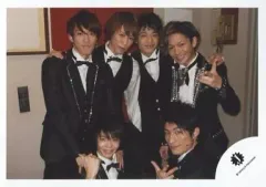 【中古】生写真(ジャニーズ) ジャニーズ/集合(6人)ふぉーゆー・岸優太・屋良朝幸/横型・衣装黒.白・蝶ネクタイ・屋良左手ピース・岸右手親指立て/公式生写真