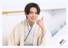 【中古】生写真(STARTO) WEST./小瀧望/横型・バストアップ/「WEST. DOME TOUR AWARD ～10th Anniversary～」グッズオフショット/公式生写真