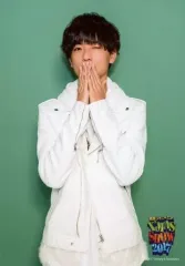 【中古】生写真(ジャニーズ) 関西ジャニーズJr./高橋恭平/上半身・衣装白・両手口元・背景緑/「X’mas SHOW 2017」オリジナルフォト