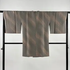 【美品】 道行 身丈93.5cm 裄丈67cm M 和装コート 角衿 葉柄 斜縞 ぼかし 灰茶 正絹 秀品 【中古】