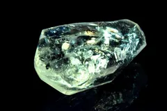 【１点物】パキスタン産 オイルインクォーツ石油水晶　28x17mm　原石ラフカット 原石 パワーストーン 天然石 _PC7630