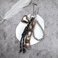 ハート×モノトーンバッグチャーム じゃらじゃら キーホルダー