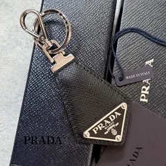 2025年最新】プラダ キーリング サフィアーノの人気アイテム - メルカリ