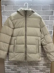 A【A21-39】◇ UNIQLO Mサイズ パウダーソフトダウンジャケット　フード付き　ベージュカラー